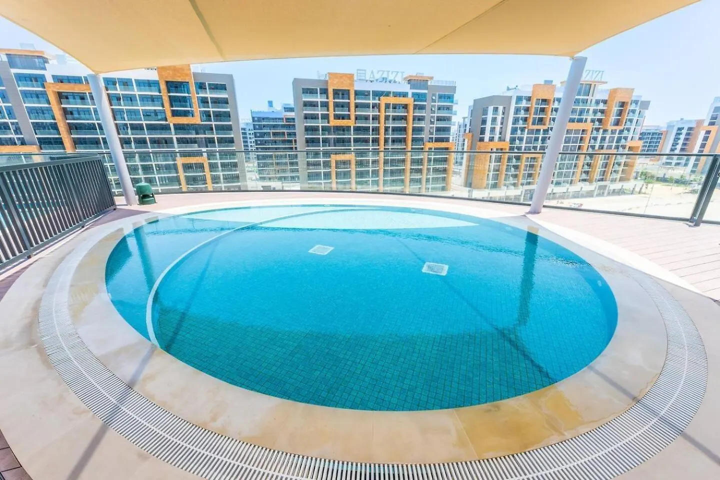 Kid-Friendly 2Br - Secure, Central And Peaceful Dubai Apartment