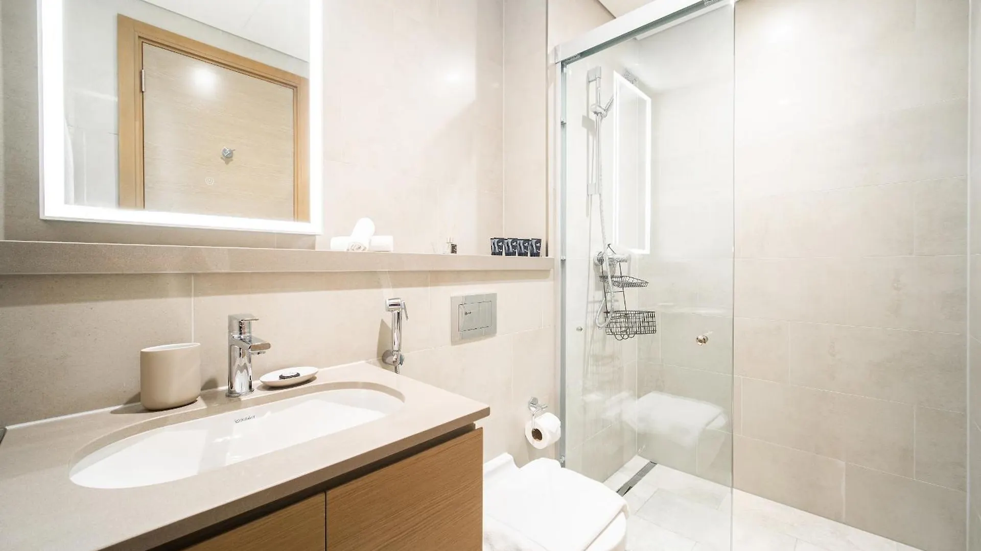 Kid-Friendly 2Br - Secure, Central And Peaceful Дубай